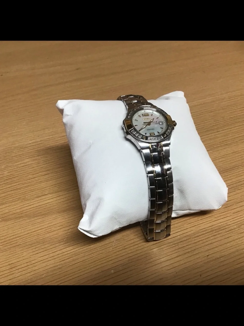 Seiko Coutura Ladies Watch 7N82-0CG0 Mother of Pearl Diamond Bezel Two-Tone